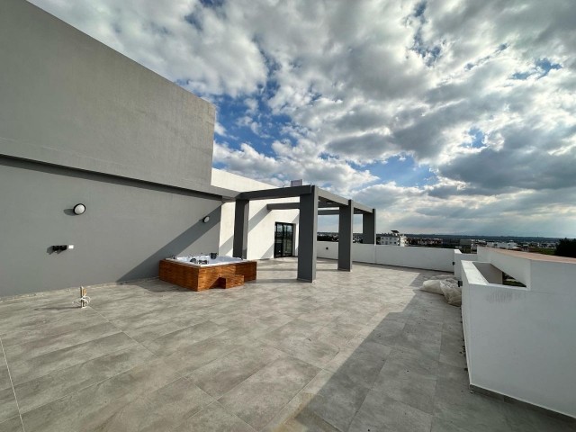 Luxury Penthouse with 140m2 Terrace and Jacuzzi in Gonyeli