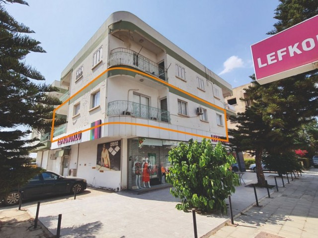 Whether you live in it or rent it or use it as an office... 3+1 flat in a VERY GOOD location in Taşk