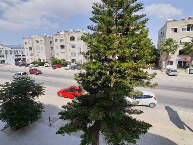 Whether you live in it or rent it or use it as an office... 3+1 flat in a VERY GOOD location in Taşkınköy...