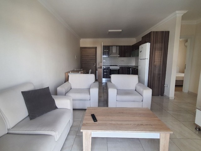 Girne merkezde, 75m2 büyüklüğünde, EŞYALI 2+1 DAİRE...  