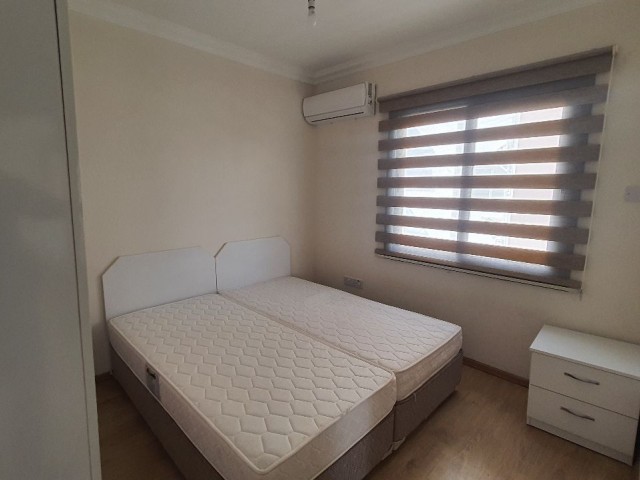 Girne merkezde, 75m2 büyüklüğünde, EŞYALI 2+1 DAİRE...  