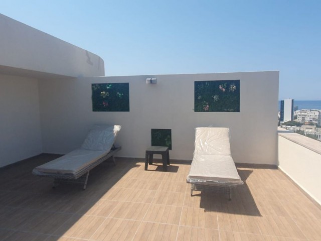 Duplex-Penthouse mit Meer- und Bergblick im Zentrum von Kyrenia