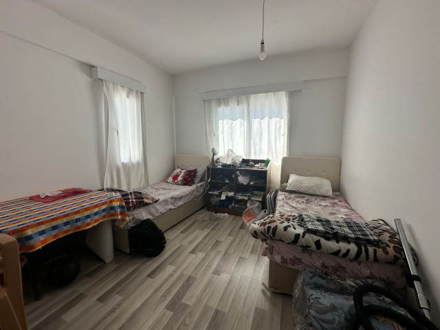 90 m² große, mieterbereite 2+1-Wohnung zum Verkauf in Küçükkaymaklı, Nikosia