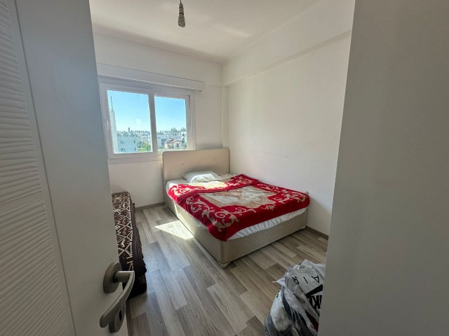 90 m² große, mieterbereite 2+1-Wohnung zum Verkauf in Küçükkaymaklı, Nikosia