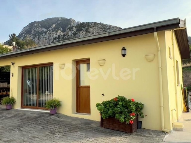 Villa for Sale on 5 Acres with Uninterrupted View at the Foothills of the Mountain in Karşıyaka, Kyrenia