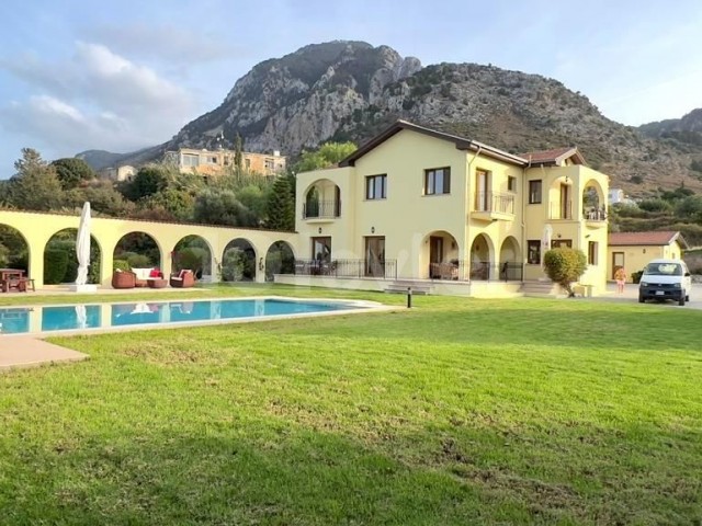 Villa for Sale on 5 Acres with Uninterrupted View at the Foothills of the Mountain in Karşıyaka, Kyrenia