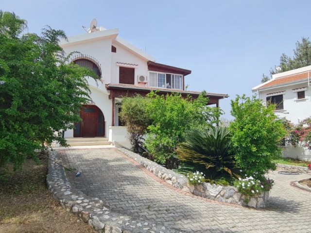 5-Bedroom Garden Villa in a Quiet Site in Çatalköy