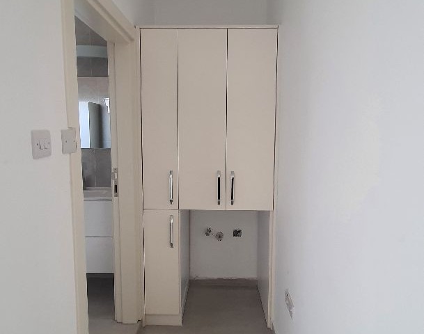 UNMÖBLIERTES 1+1 BÜRO im Zentrum von Kyrenia, 100m2 groß...