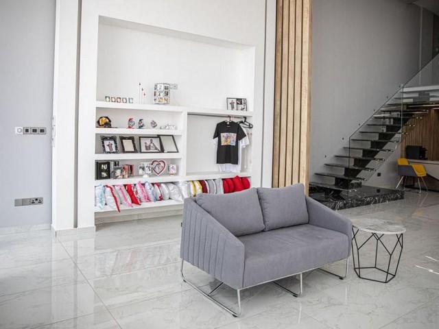 180 m2 sublease shop with central air conditioning and a very modern design, opposite the Concorde hotel in Gönyeli.