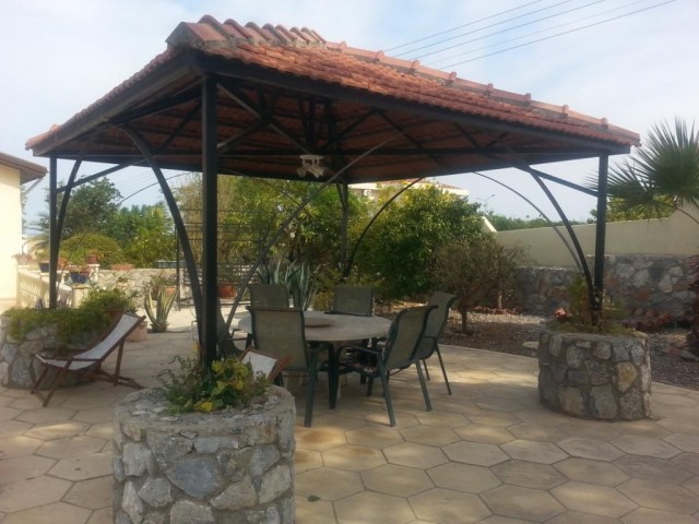 Kyrenia Edremit Villa with Pool for Sale ** 