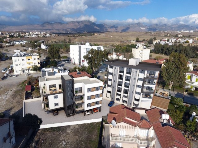 3 acres Türkish title land. Building permissions ready. 44 apartment and 500 square meter shop. On the main road.