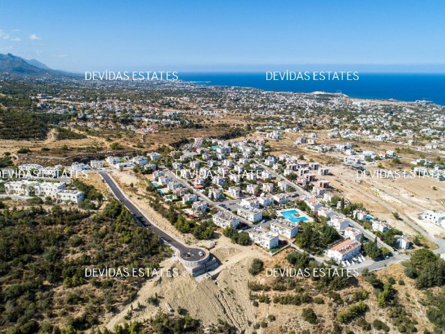 610 m2 - 1200 m2 Grundstücke zum Verkauf in Kyrenia Chatalköy / Panorama-Landschaft ** 