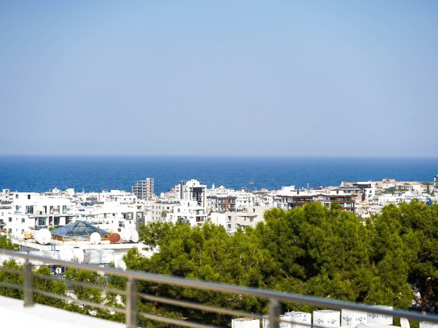 Eğer Girne Merkez’de Önü Kesilmez Deniz Manzaram Olsun,Çatı Terasım Olsun ,Türk Koçanlı Olsun  Hemde Fiyatı Avantajlı Olsun Diyorsanız Bu ilanı İncelemeden Geçmeyin!!!