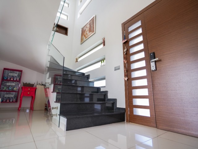 4 Bedroom Luxurious Villa for Sale | Located Kyrenia Çatalköy | 200 Meter to the Beach