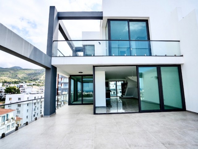 3 + 1 Penthouse for Sale in Kyrenia Center | 262 m2 | High Rental Income