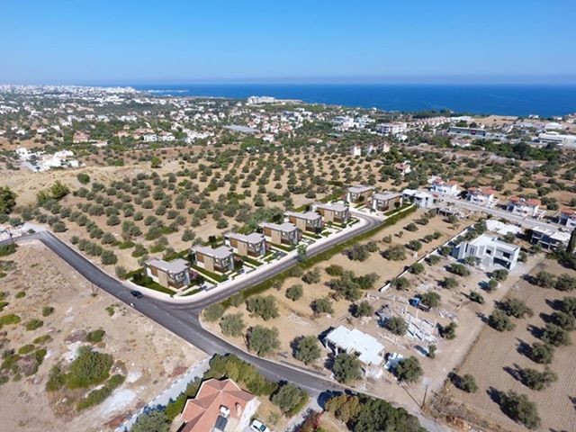 4+1 Villa zum Verkauf in Kyrenia Chatalköy / Pool und ruhig ** 