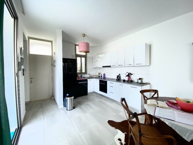 Flat For Sale in Zeytinlik, Kyrenia