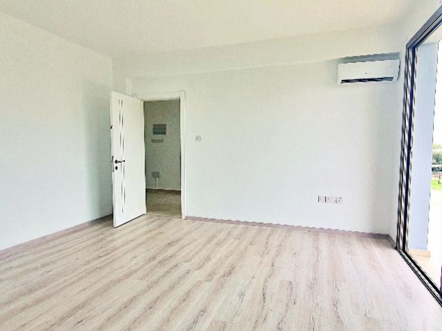 Girne Karaoğlanoğlu 4+1 Kiralık  Müstakil Villa 