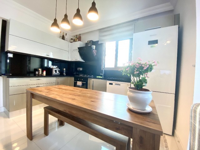 Flat For Sale in Girne Merkez, Kyrenia