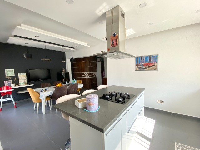 Girne Merkez | Fırsat Fiyat| Satılık 140 m2 Penthouse |45m2 Balkon