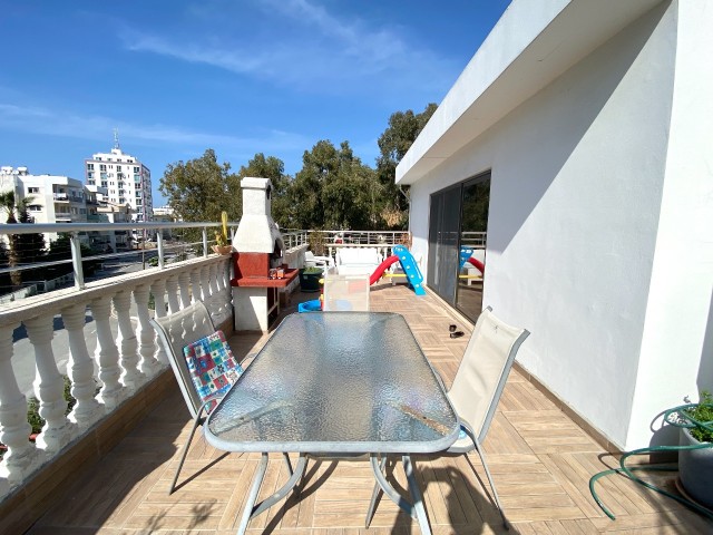 Girne Merkez | Fırsat Fiyat| Satılık 140 m2 Penthouse |45m2 Balkon