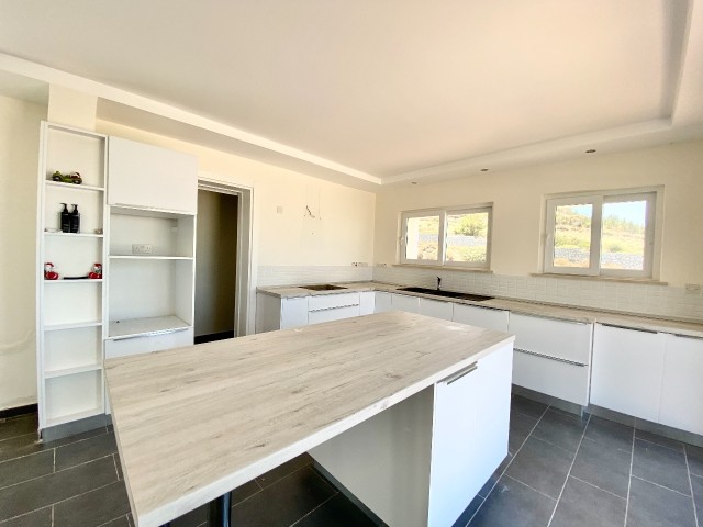 Villa For Sale in Çatalköy, Kyrenia