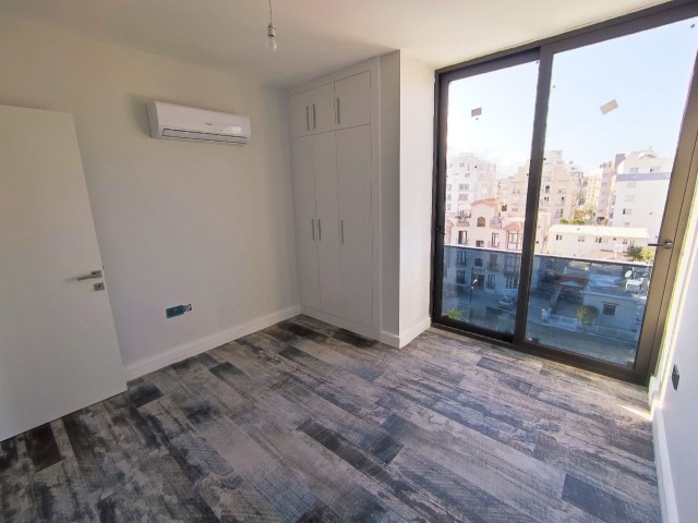 Girne Merkez | 3+1 Satılık Penthouse | Deniz ve Dağ Manzaralı