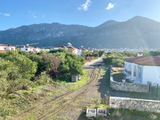 Kyrenia Lapta / 100mt vom Meer / 1000 m2 Garten | ** 