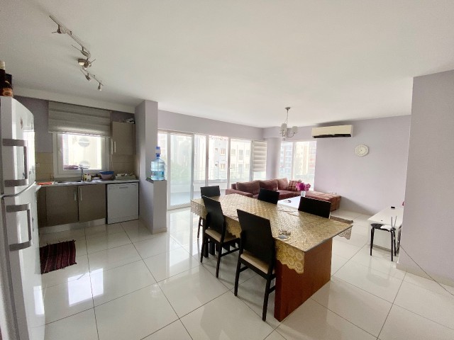 Kyrenia Kashgar / 115m2 zu verkaufen 2 + 1 / großes Wohnzimmer / Geräumige Küche / großer Balkon / hohe Mietrendite ** 