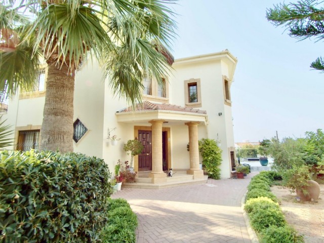 Kyrenia , Bellapais / Villa for sale | 1050 m2 Garden | 5 Bedrooms ** 