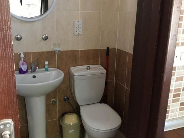 Kiralık 1+1 eşyalı daire Mağusa DAU nun karşısında 9 aylık