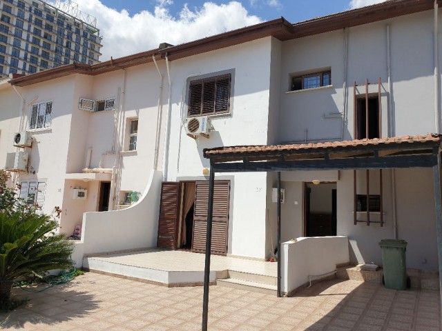 Detached House For Sale in Mağusa Merkez, Famagusta