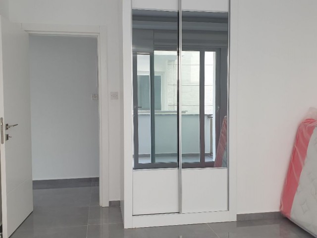 2+1 ,110 m² brand new flat for sale in Courtyard ** 