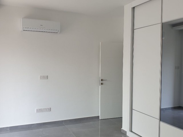 2+1 ,110 m² brand new flat for sale in Courtyard ** 