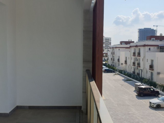 2+1 ,110 m² brand new flat for sale in Courtyard ** 