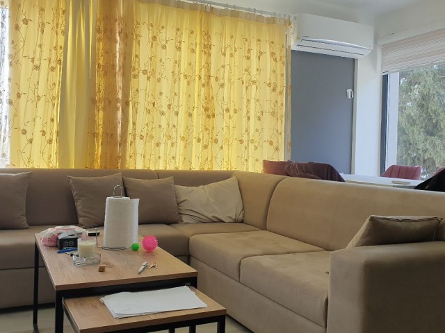 Zu verkaufen 1 + 1 , Wohnung Famagusta Canakkale ** 