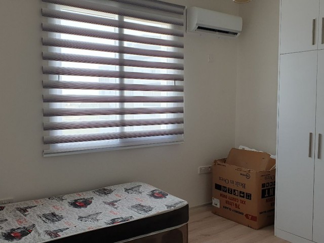 Zu verkaufen 2 + 1 ,75 m2 Wohnung in Famagusta Canakkale ** 