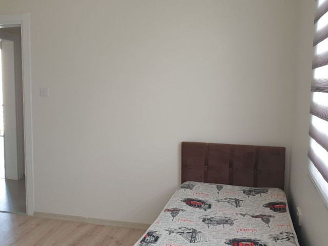 Zu verkaufen 2 + 1 ,75 m2 Wohnung in Famagusta Canakkale ** 