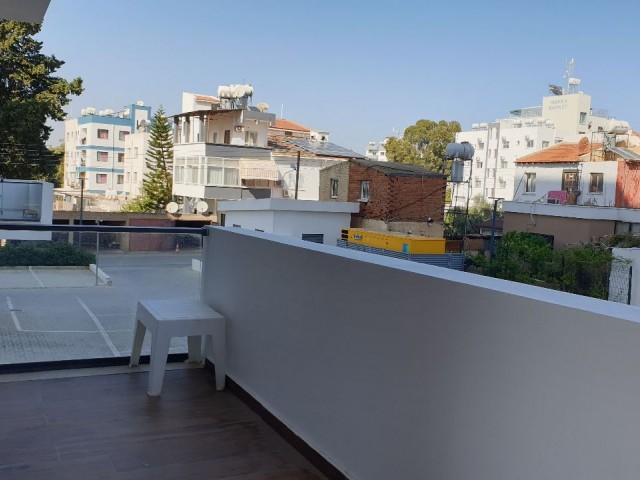 Satılık 2+1 ,90 m²  eşyalı lüks daire Uptwon parkta