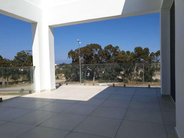 2+1 luxury furnished new apartment for rent on salamis road in Famagusta Glabsides area