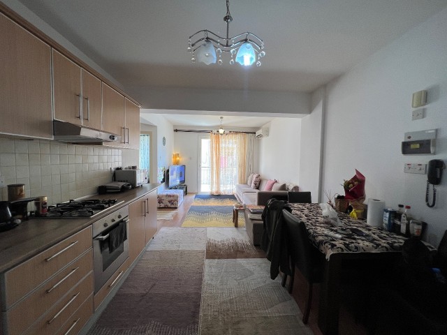 Mağusa çanakkele bölgesinde noyanlar apartmanında satılık 2+1 ful eşyalı daire