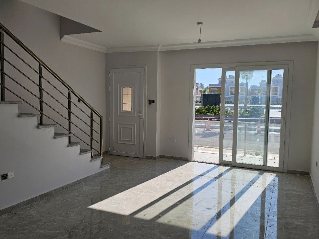 2+1 semi-detached villa for sale in Royal sun Ellıt Longbeachte