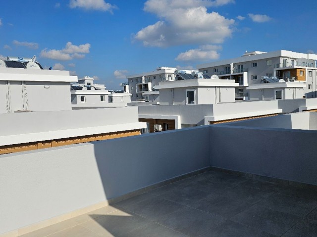 2+1 semi-detached villa for sale in Royal sun Ellıt Longbeachte