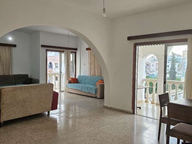 3+1 möblierte Wohnung zur Miete in Famagusta Gülserende