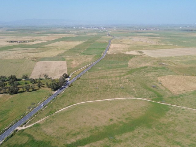 Feld zum Verkauf in Akdoğan, Region Türkmenköy