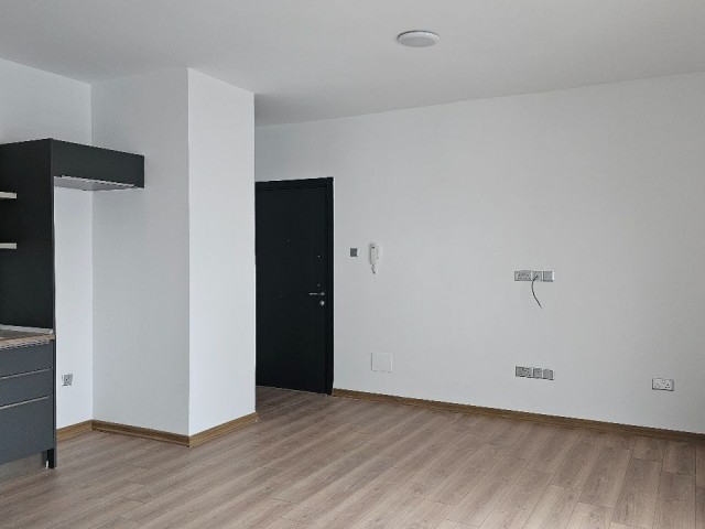 2+1 flat for sale in Longbeach, within walking distance to the sea