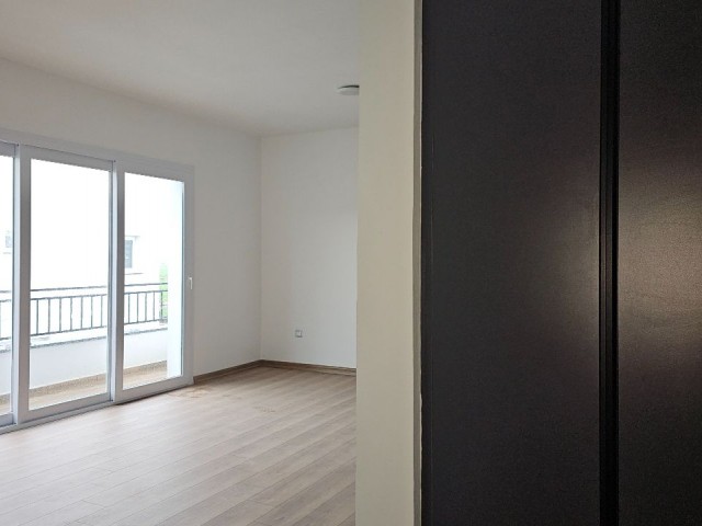 2+1 flat for sale in Longbeach, within walking distance to the sea