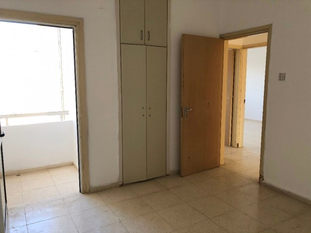 CHEAP! 3 bedroom flat in Tuzla, Famagusta. 5 minutes to the beach or city. Value