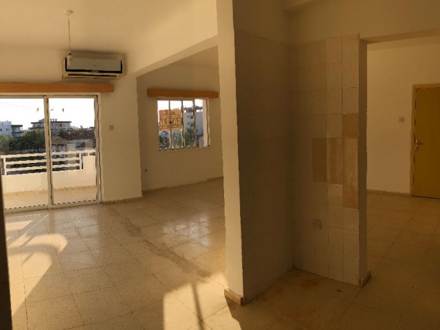 CHEAP! 3 bedroom flat in Tuzla, Famagusta. 5 minutes to the beach or city. Value