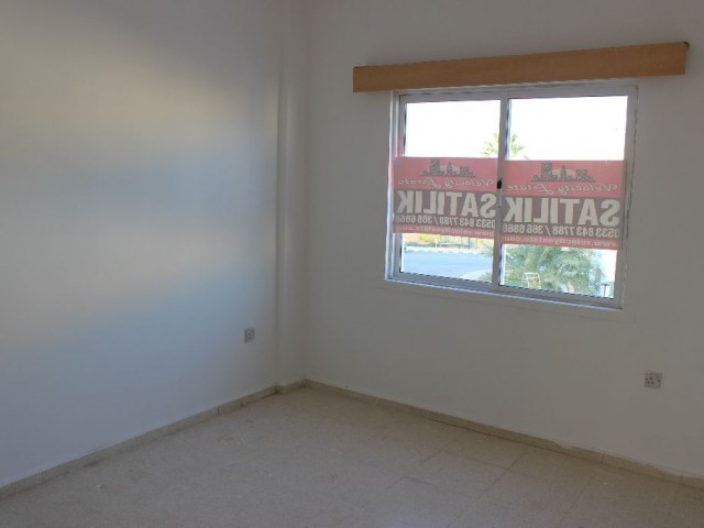 CHEAP! 3 bedroom flat in Tuzla, Famagusta. 5 minutes to the beach or city. Value